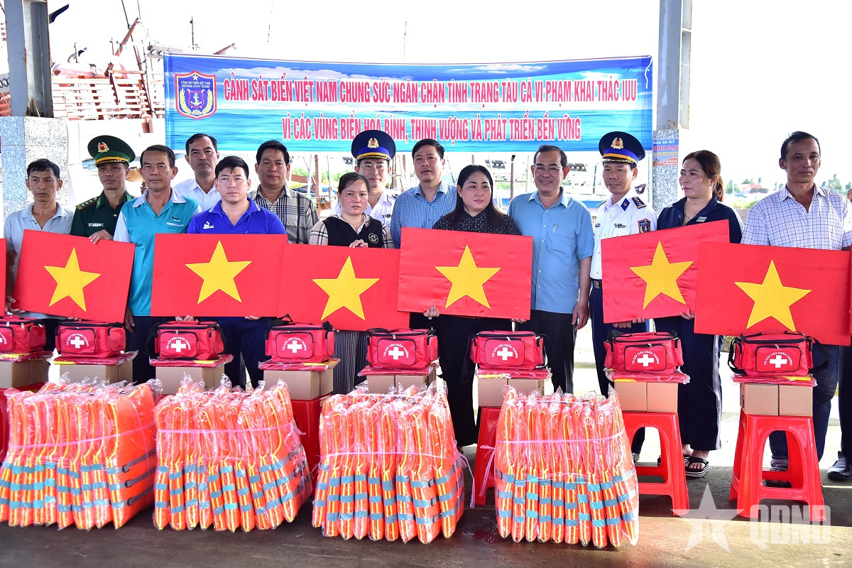 Nâng cao nhận thức pháp luật cho ngư dân 